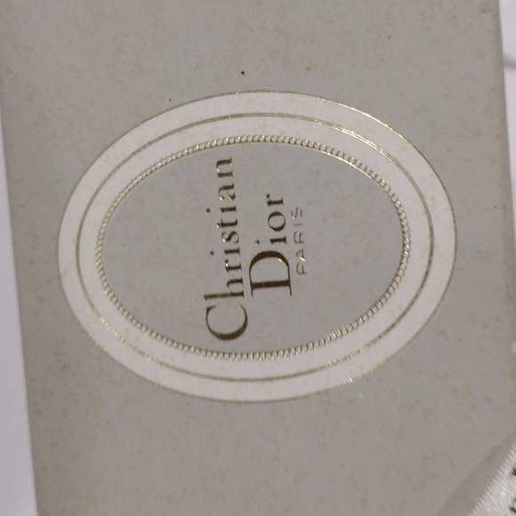 Christian Dior Gift Box With Ribbon ( Empty Box) Women Accessory, Good Condition - Picture 4 of 10